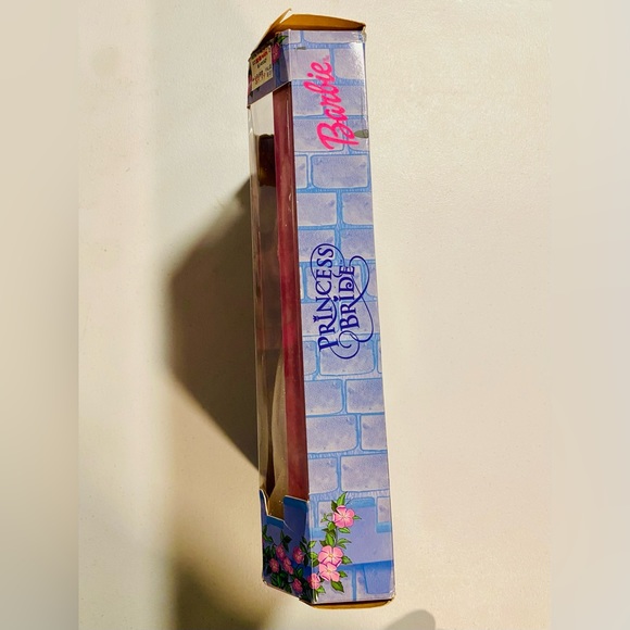 2001 Barbie - Picture 2 of 4